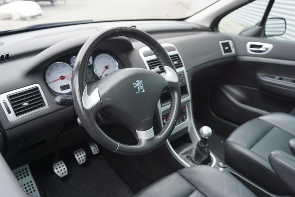 Peugeot 307 sw 1.6-16v griffe climate / cruise / pano / leder / parkeers. /