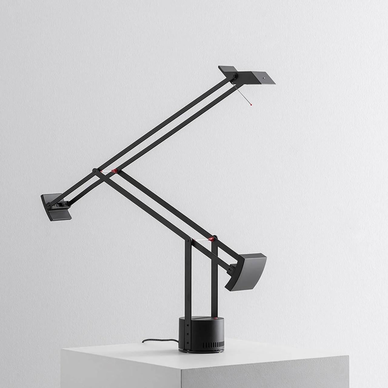 Schitterende Artemide Tizio bureaulamp / tafellamp !