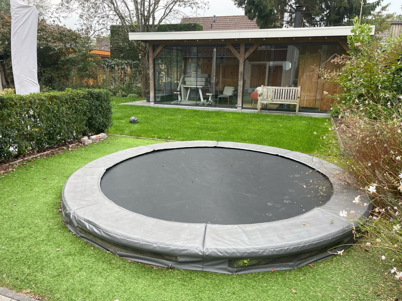 Trampoline