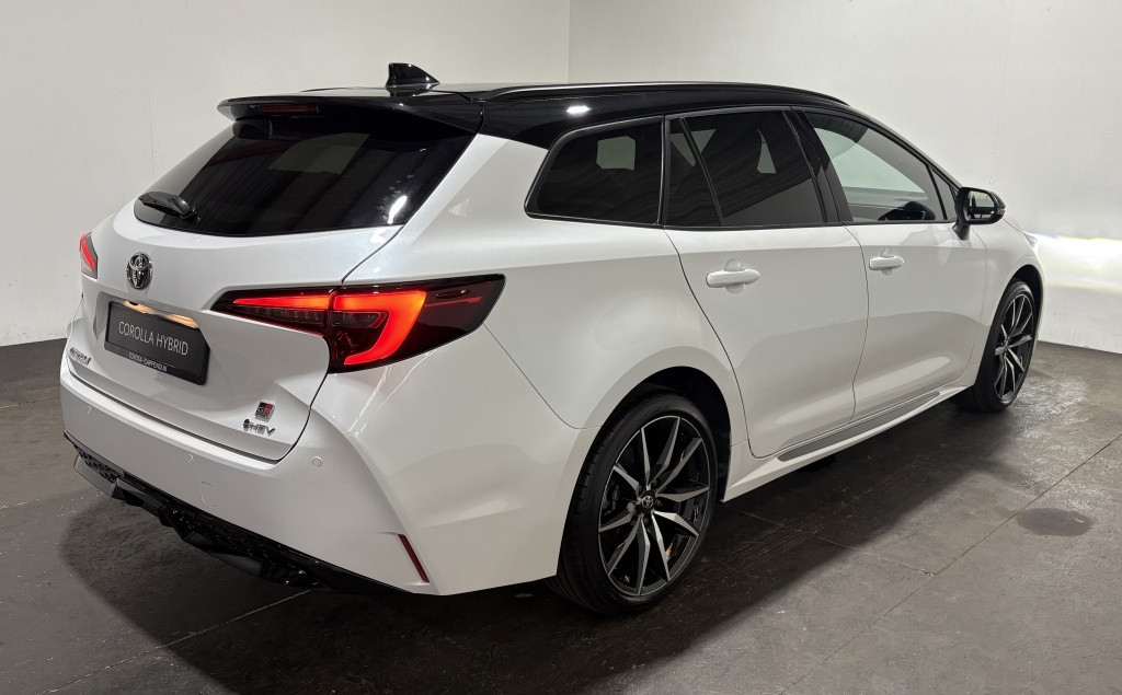 Toyota Corolla Touring Sports | € 1.500,- hybrid 180 gr sport