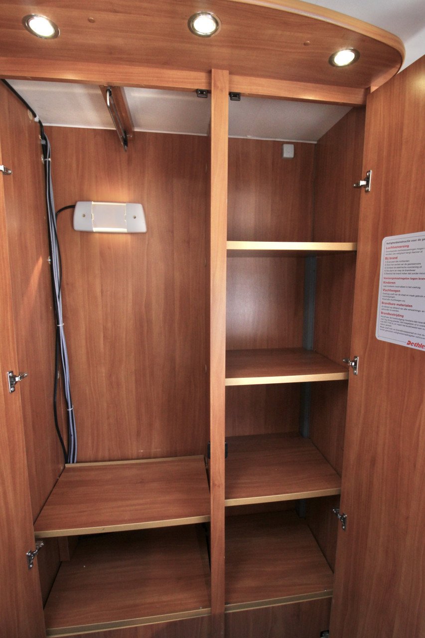 Dethleffs Advantage T6541 Vast bed, veel binnen-en kastruimte, zéér netjes
