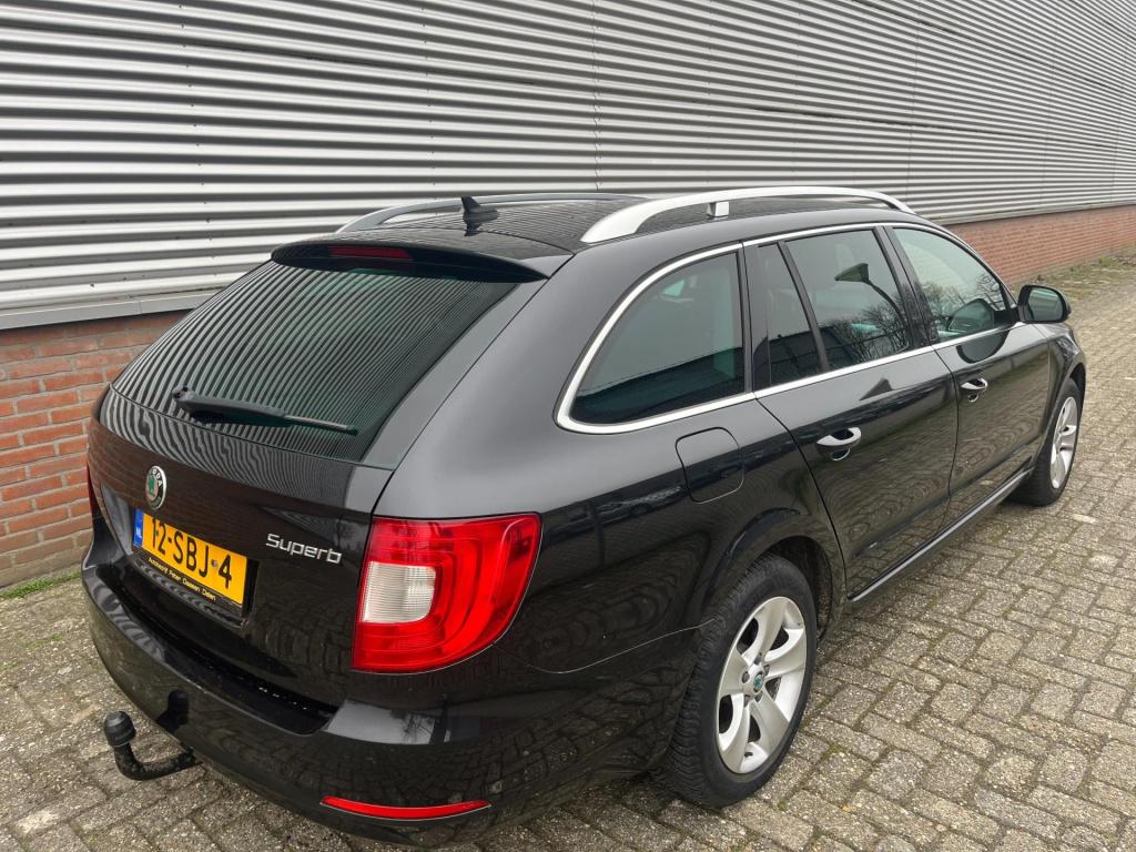 Skoda Superb combi 1.4 tsi ambition business line
