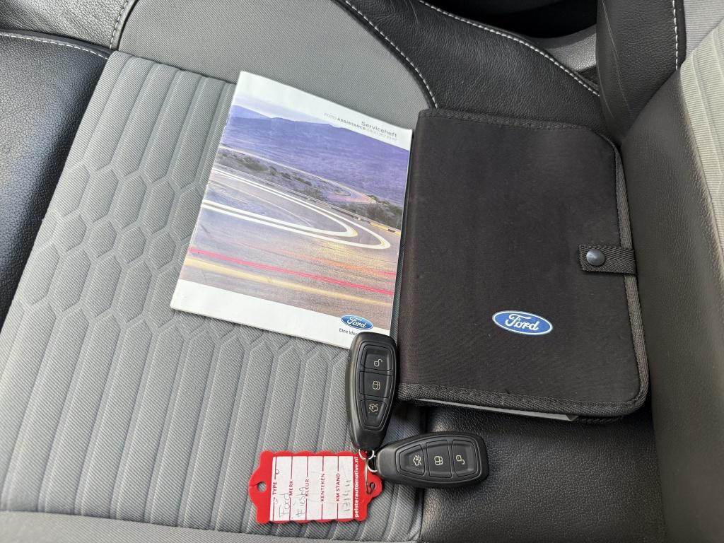 Ford Fiesta 1.6 st // nieuwe motor + koppeling, distributie en grote beurt 