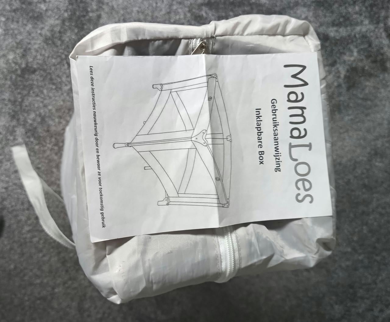 Inklapbare camping bedje / box,