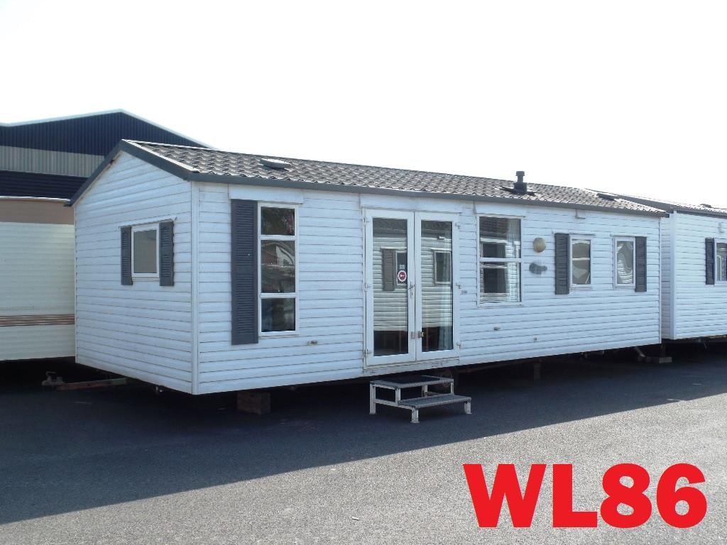Diverse stacaravans, chalets met middenkamer dubbel glas tot 6 personen