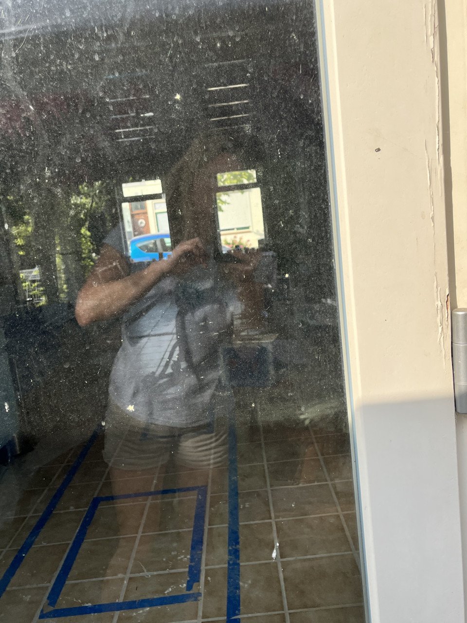 Beschikbaar in overleg. HR ++ dubbel glas Inclusief cilinderslot en 2 sleut