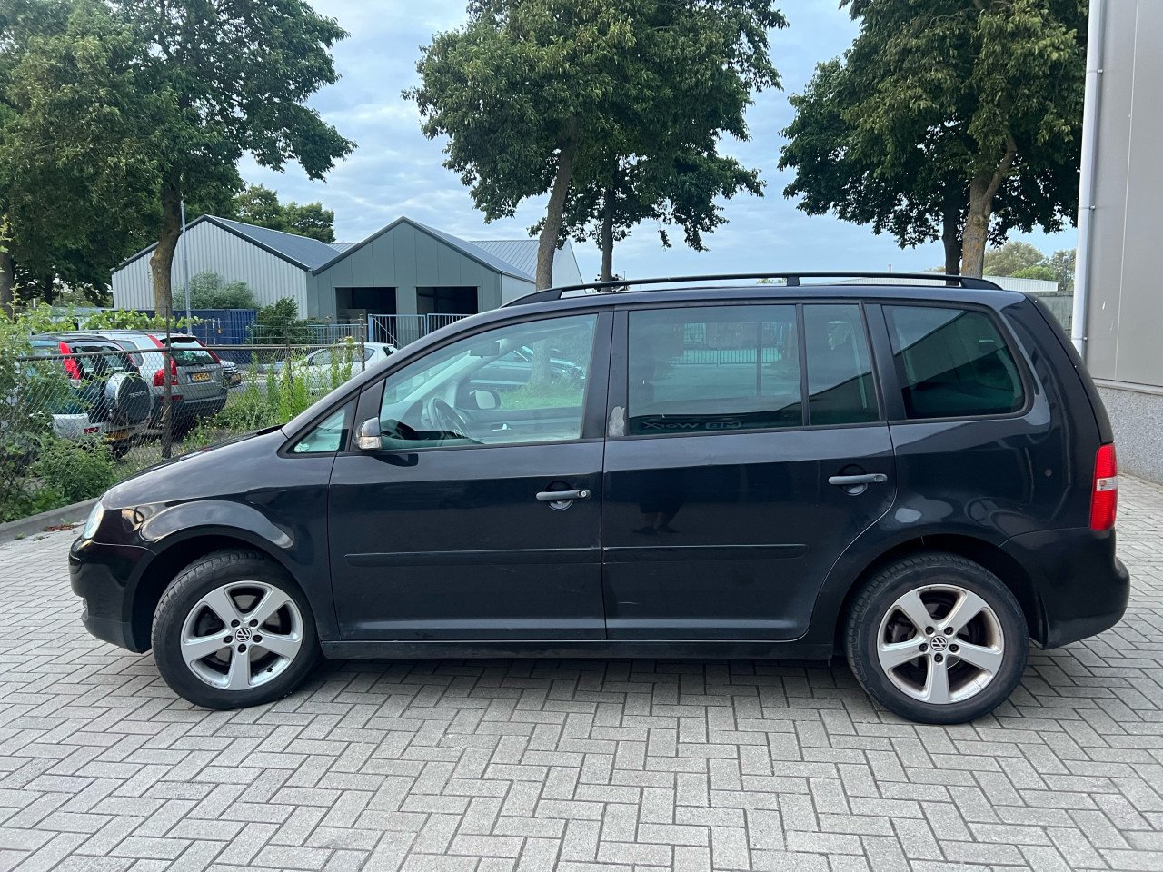 Volkswagen Touran 1.6-16V FSI Jaar Apk