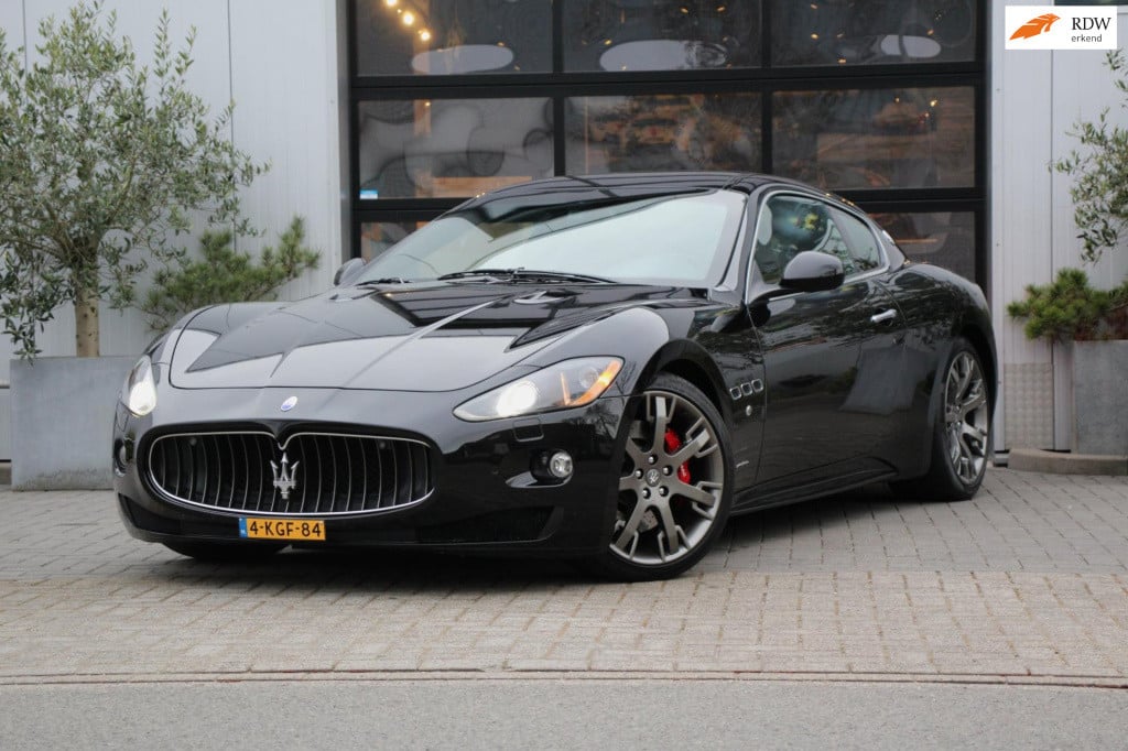 Maserati Granturismo 4.7 s mc - youngtimer - alcantara pack - xenon - nero 