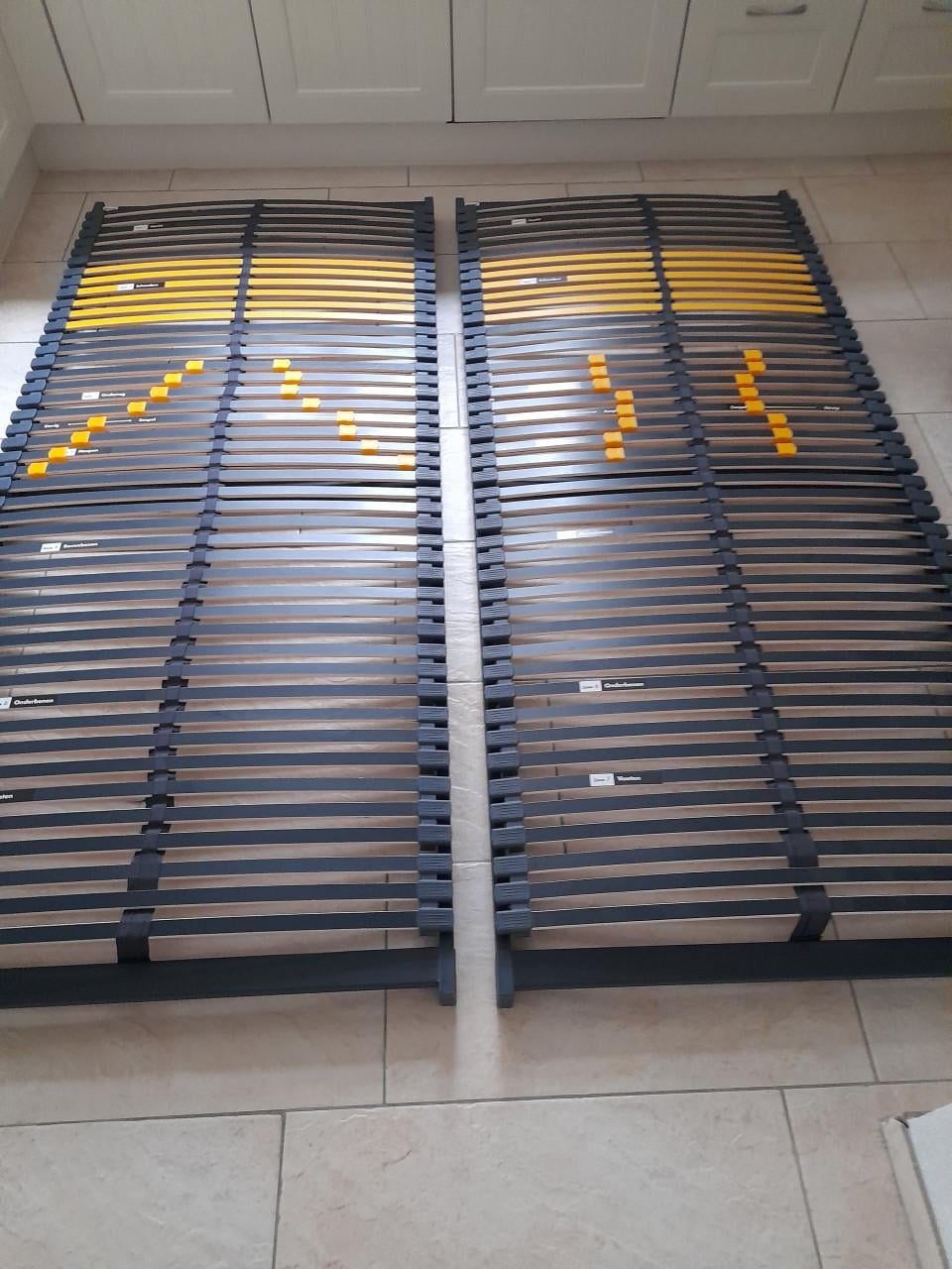 2 X  Bossflex 600 Lattenbodem 90 x 210 ( in goede staat )