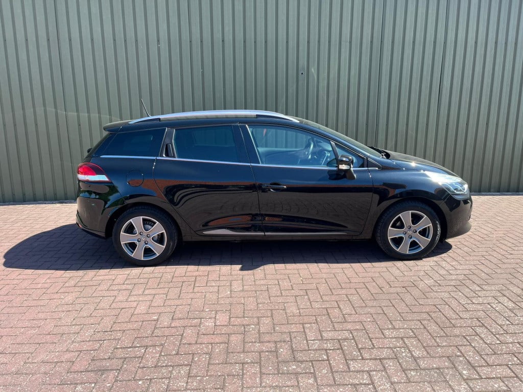 Renault Clio estate 0.9 tce night&day
