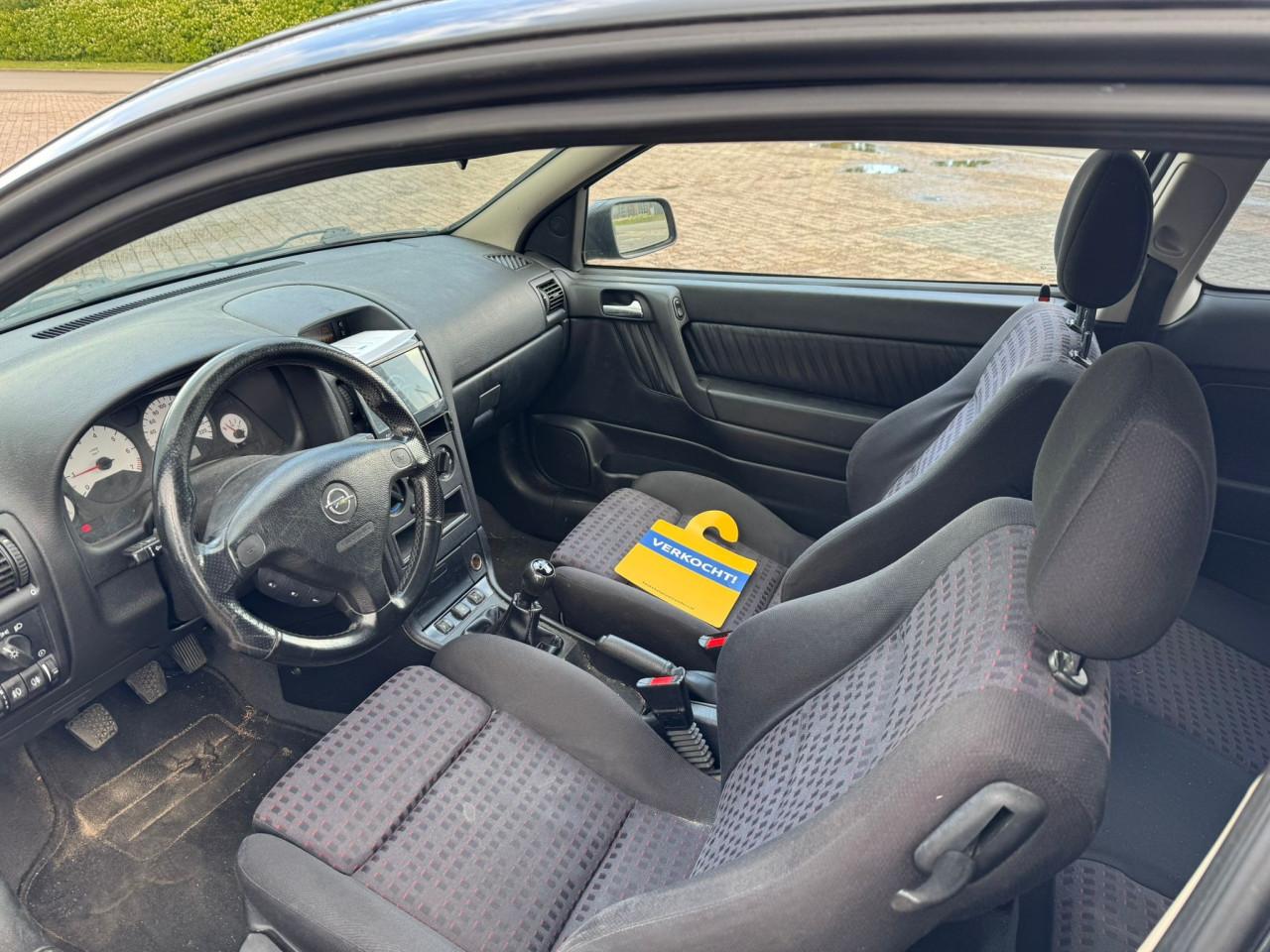 Opel astra bj 1999  750 euro