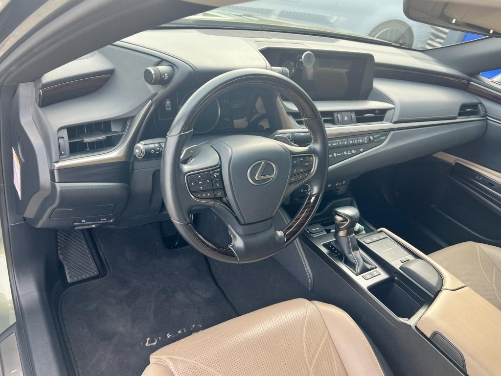 Lexus Es 300h luxury line , elektrisch panodak enz..