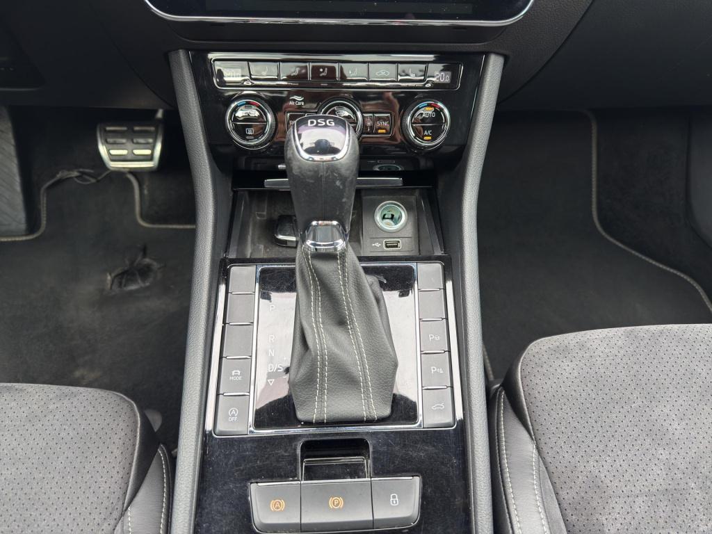 Skoda Superb 1.8 tsi sportline pano | camera | led | geheugen  | wegklap tr