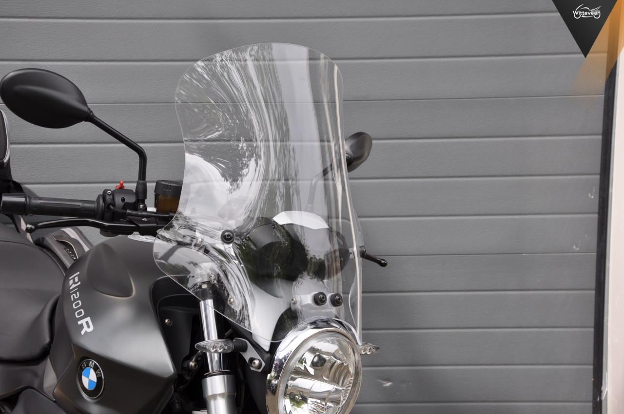 BMW R1200R 2012 met 33200 kilometers!