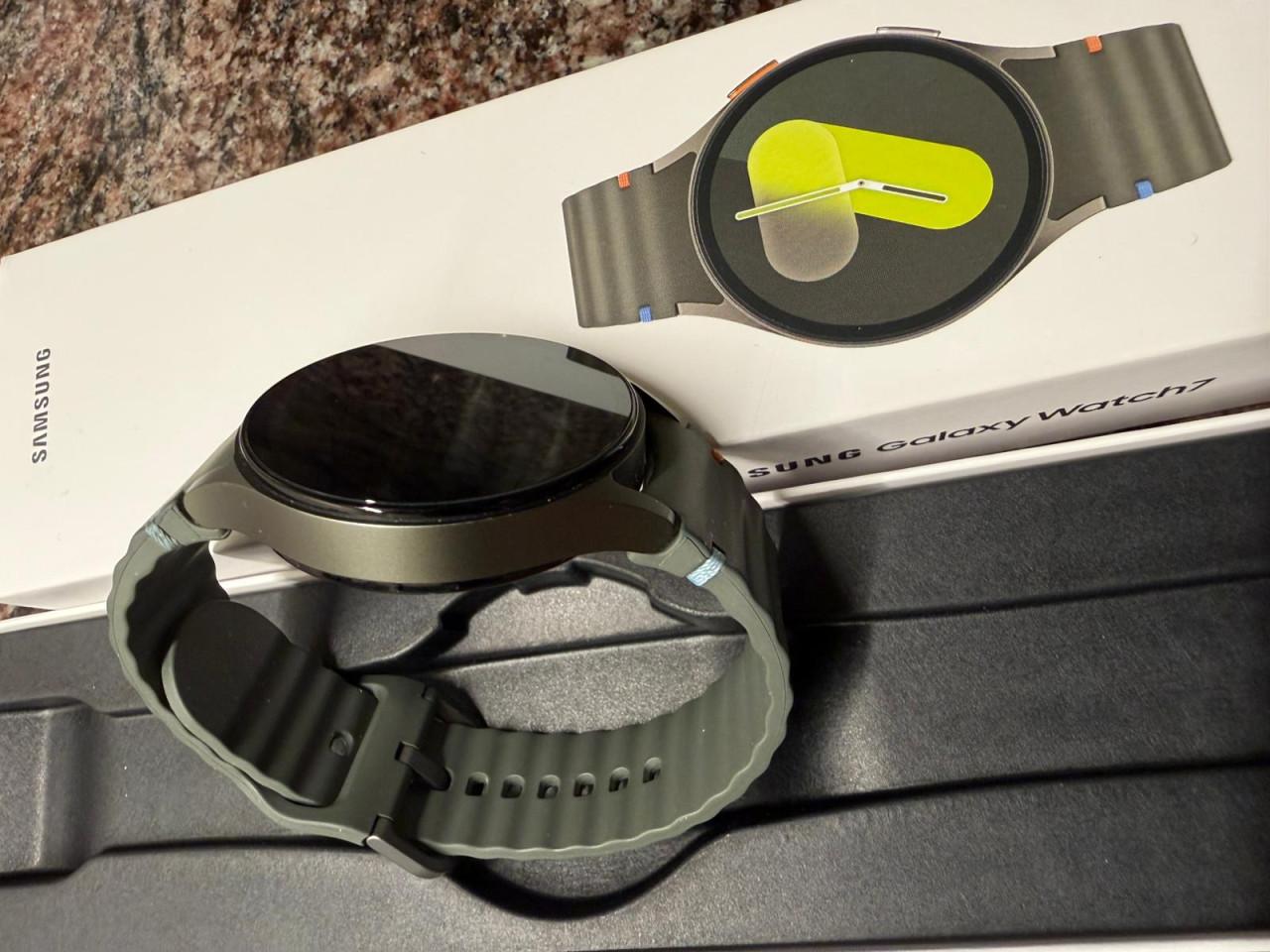 Te Koop Samsung Galaxy Watch7 Groen 44 mm.