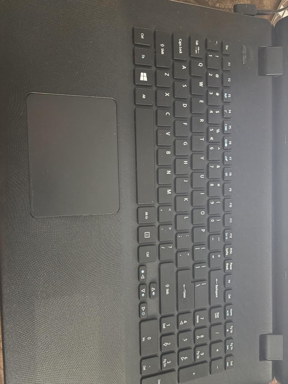 Zeer nette Acer laptop 17 inch Windows 11