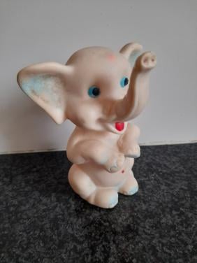 Vintage Rubberen Piepbeestje ( in goede staat )  €4 per stuk