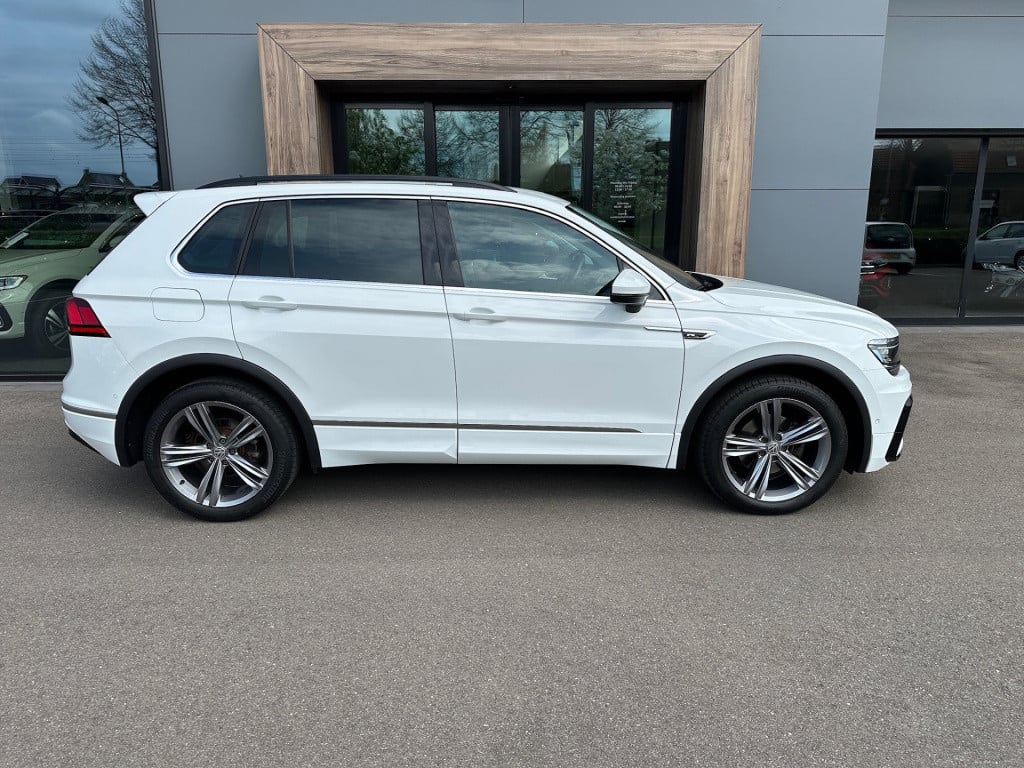 Volkswagen Tiguan 1.5 tsi act 150pk r-line | virtual cockpit | camera | erg