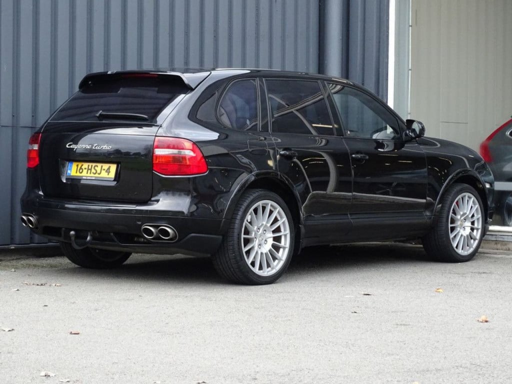 Porsche Cayenne 4.8 turbo 500pk | pano