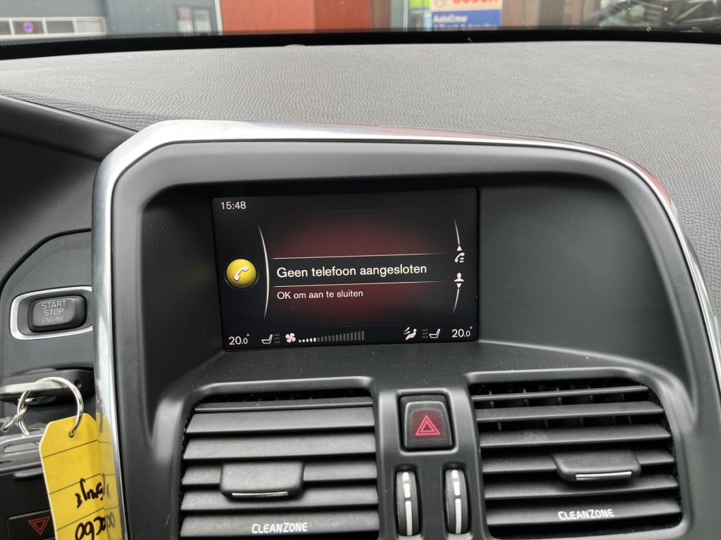 Volvo XC60 2.0 d4 fwd polar+ aut | leer | pano | zeer lage km. stand!