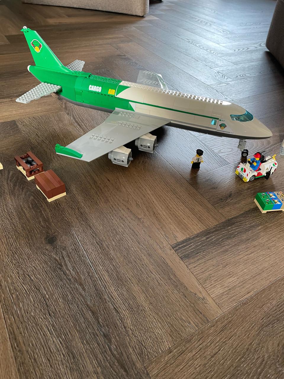 City lego: Vrachtterminal 60022