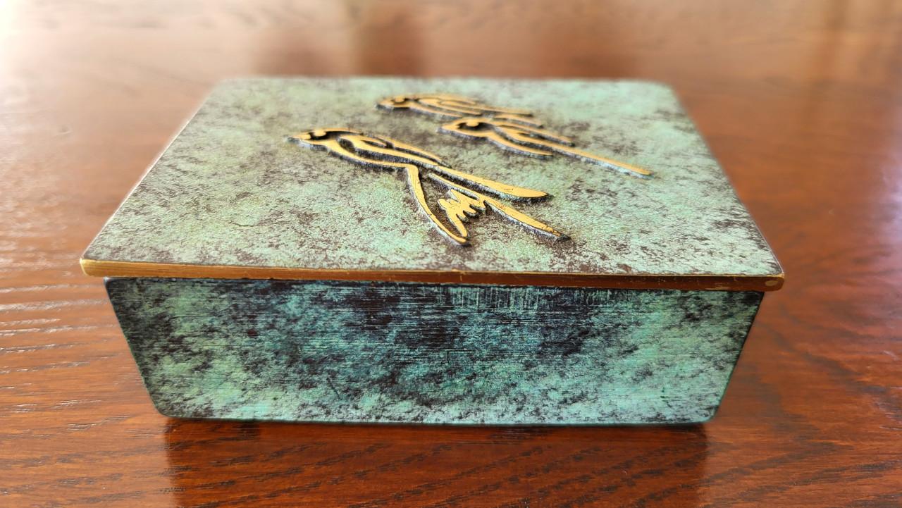 Brauerei Stauder Essen zwaar (bronzen?) doosje met zwaluw reliëf