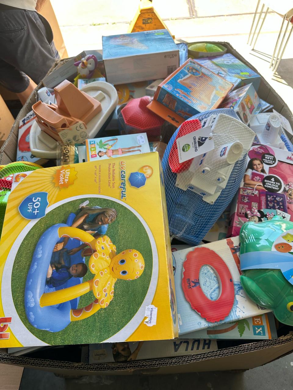 Mixpallet met zomerse speelgoed