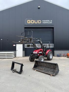 Knegt 404 G2 met voorlader