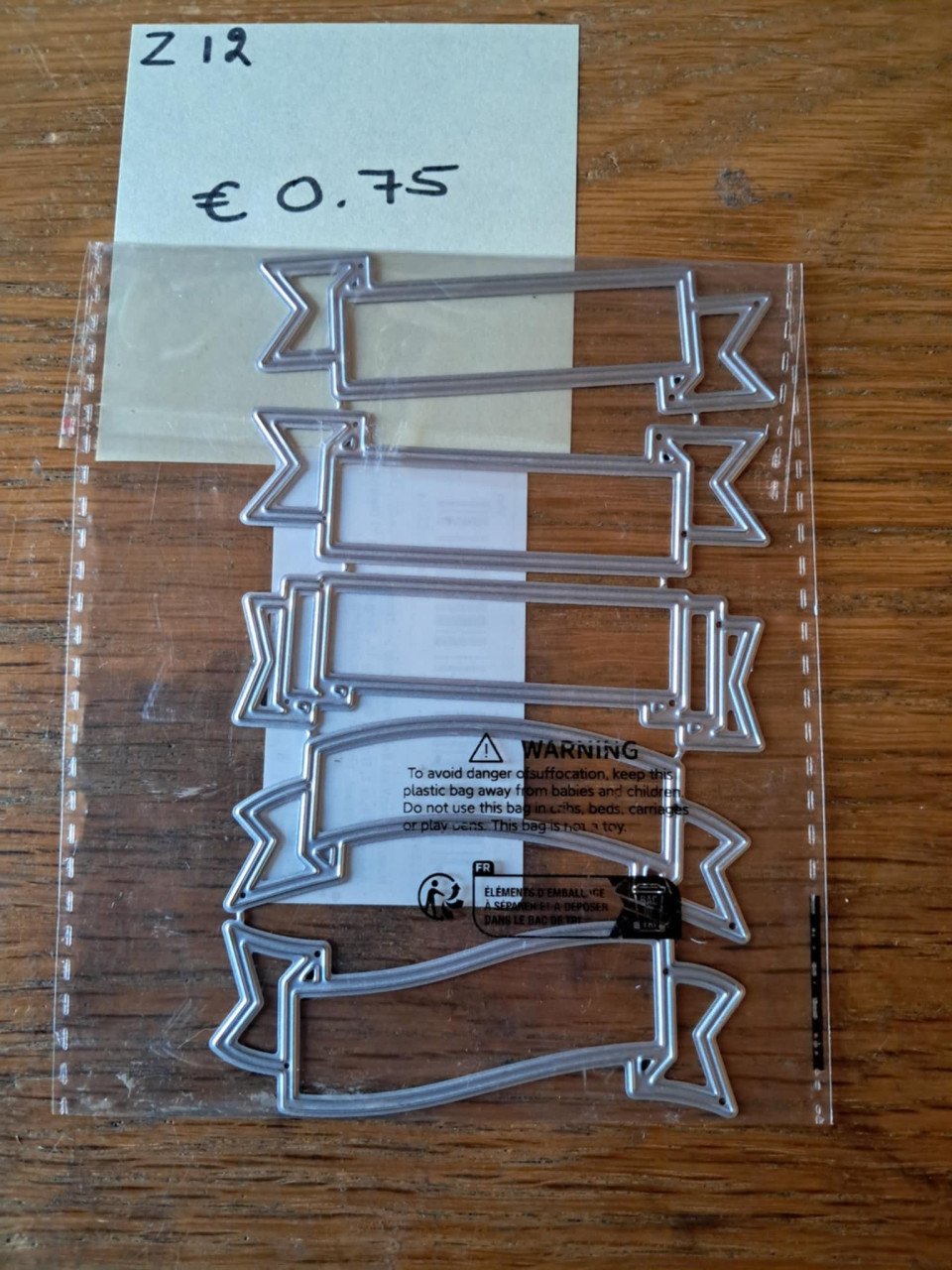Snijmallen, stempels en andere hobbyspullen te koop