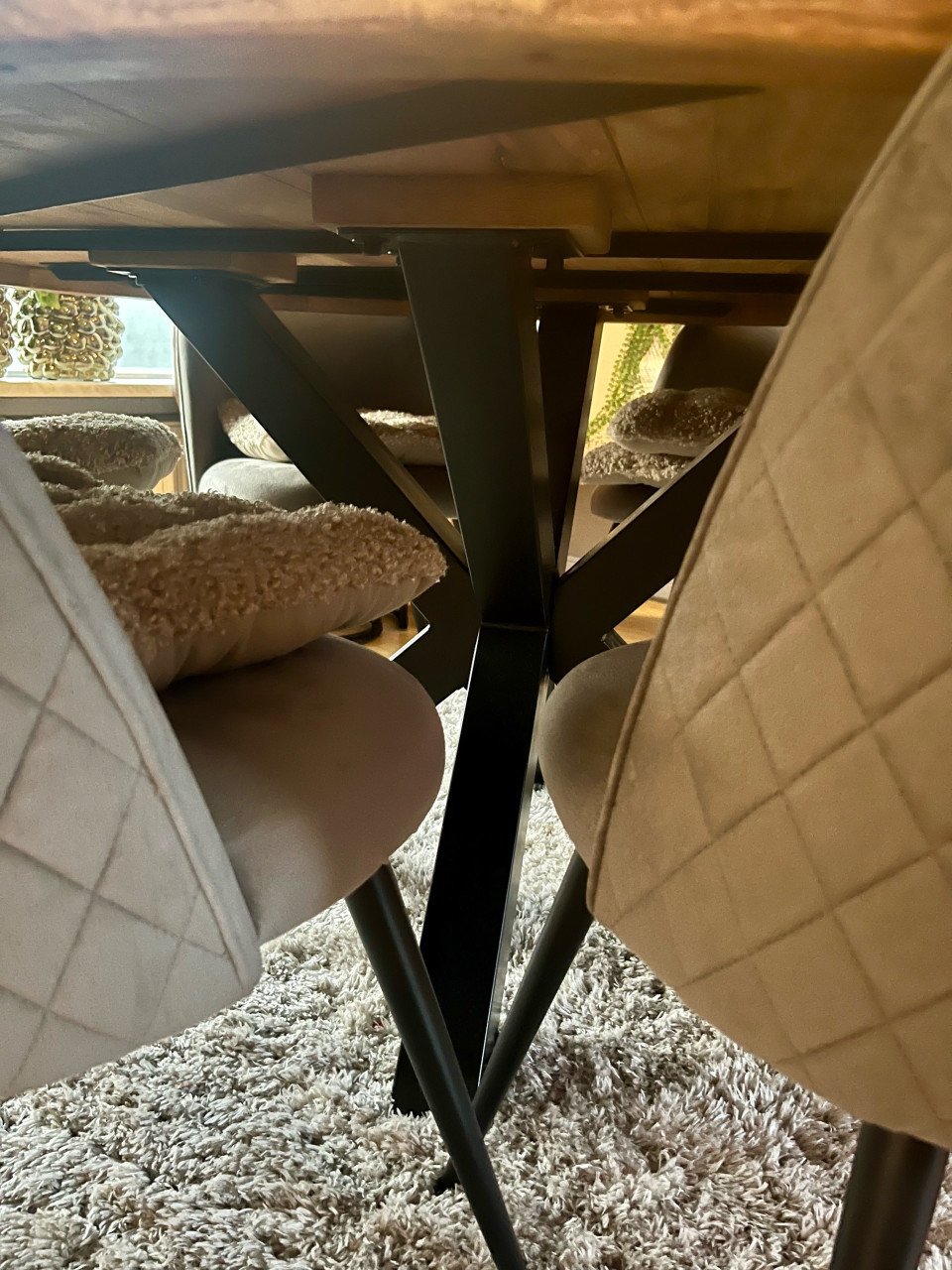 Prachtige mango houten eettafel 260 cm kruispoot