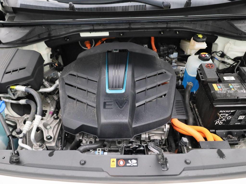 Kia E-niro executiveline 64 kwh | automaat | apple carplay / android auto |