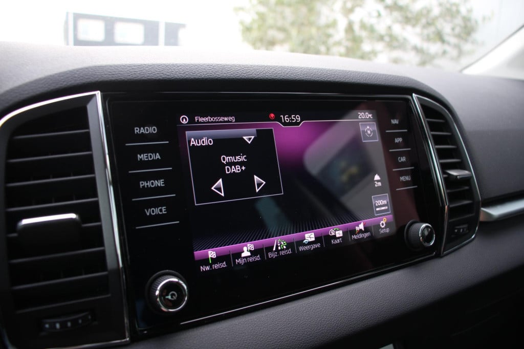 Skoda Karoq 1.5 tsi act sportline business - stoel verw - carplay - virtual