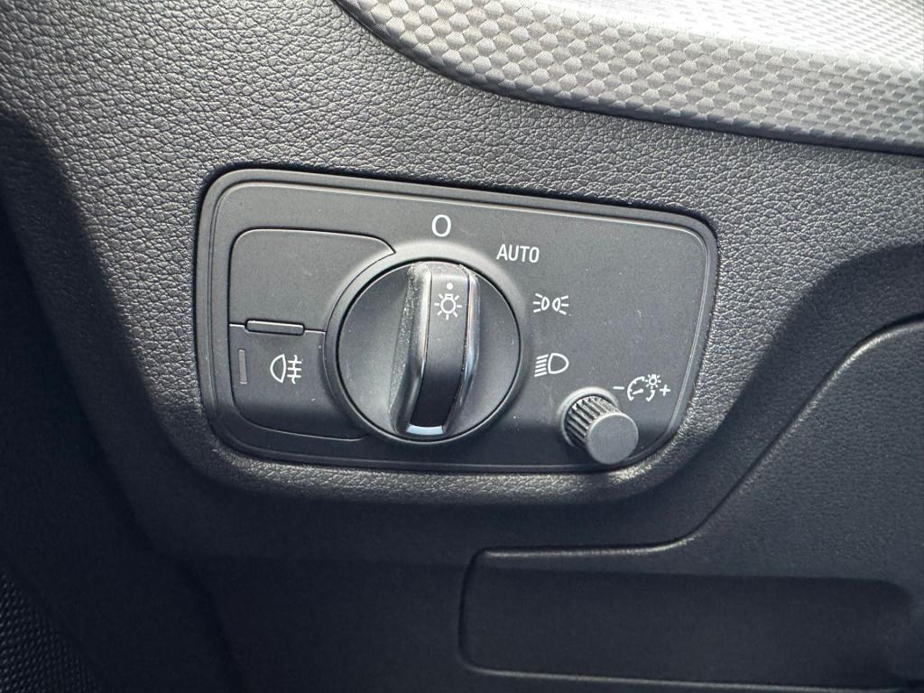 Audi Q2 35 tfsi s edition