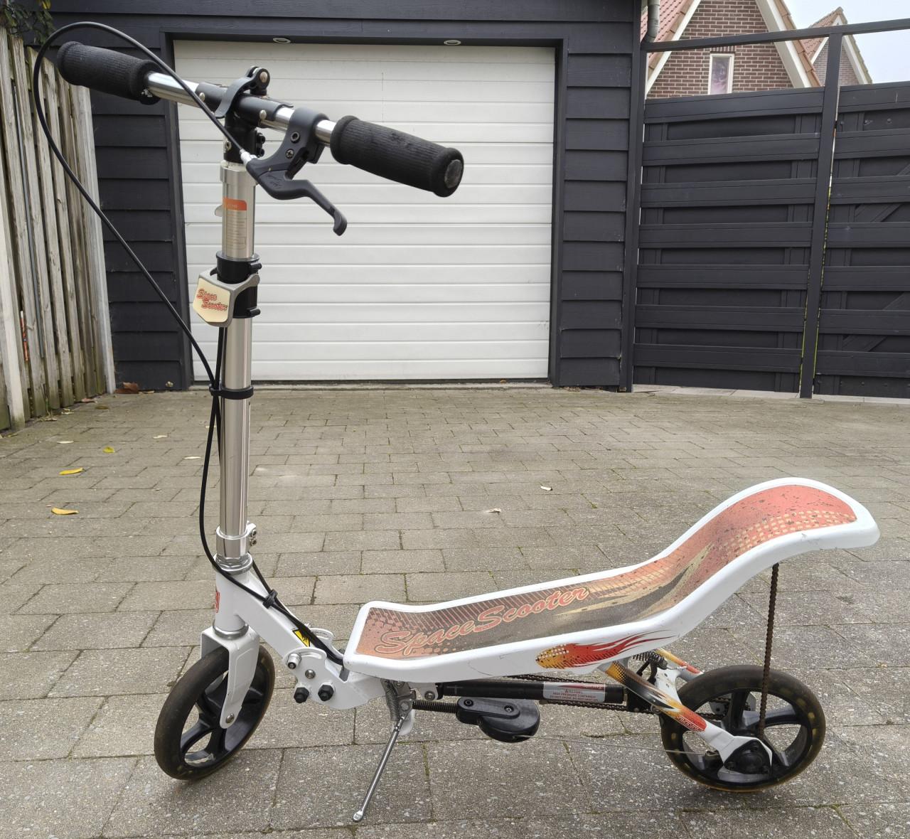 Space Scooter (s) 1 of 2