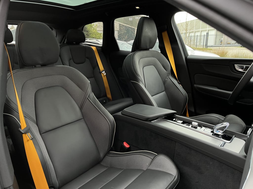 Volvo XC60 2.0 t8 awd polestar engineered | bowers&wilkins | pano | 22 inch