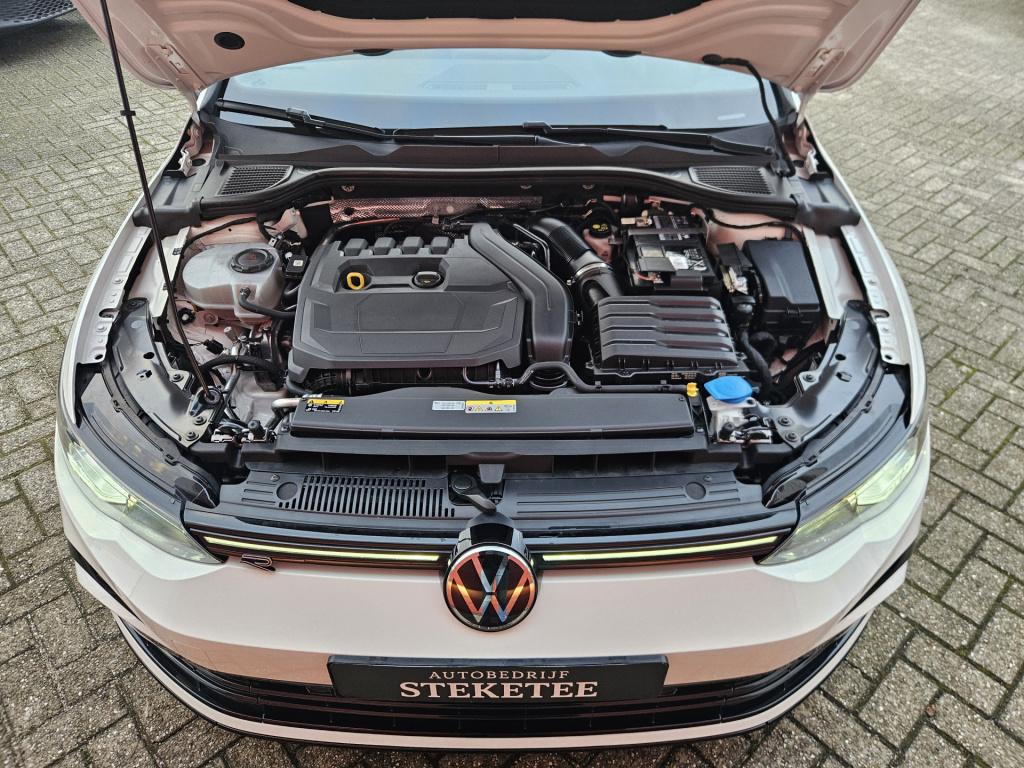 Volkswagen Golf variant 1.5 etsi r-line business+ | pano | elek. trekhaak |