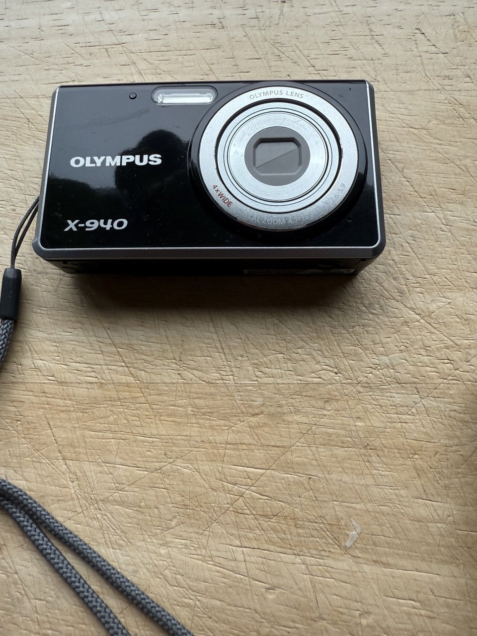 Olympus X-940 digitale camera compleet met kabels/oplader