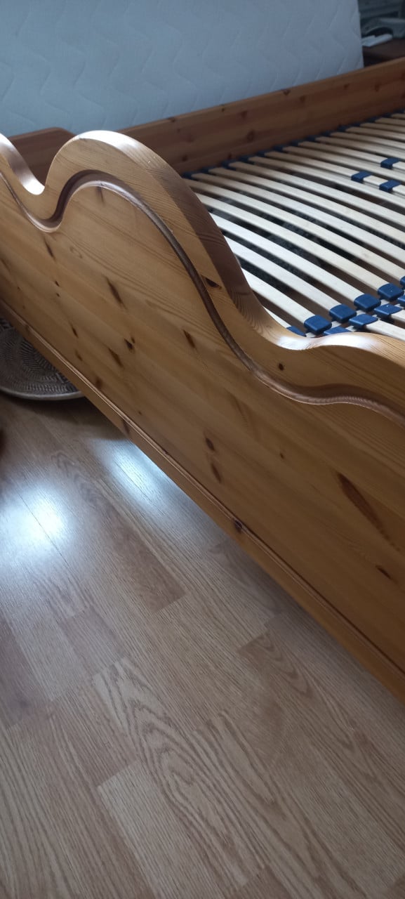 Massief grenen bed