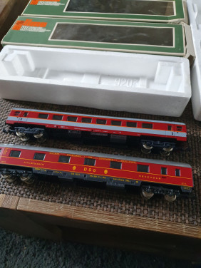 2 grote zgan vintage HO Lima Wagons, schaal 1:87 incl dozen...