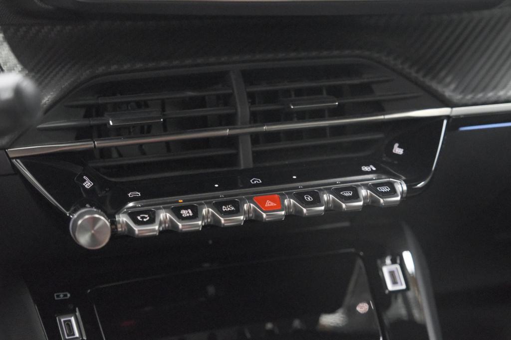 Peugeot 208 1.2 hybrid 145 e-dcs6 gt | alcantara pakket | camera | apple ca