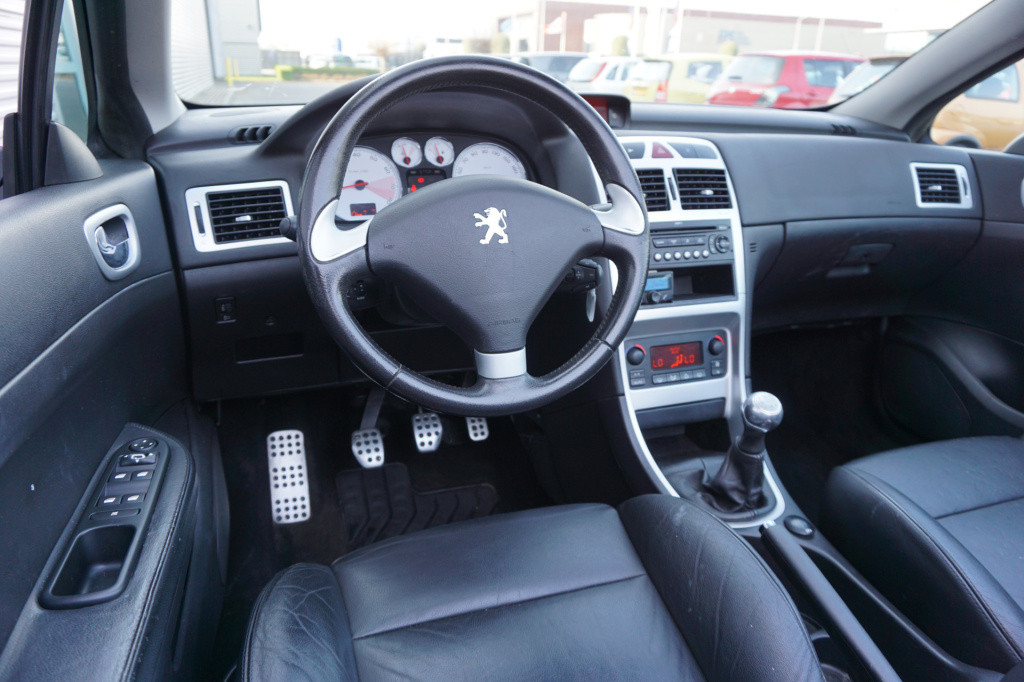 Peugeot 307 cc 2.0-16v climate / cruise controle / leder / nap