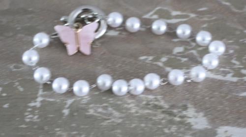 Nep parel armband met vlinder