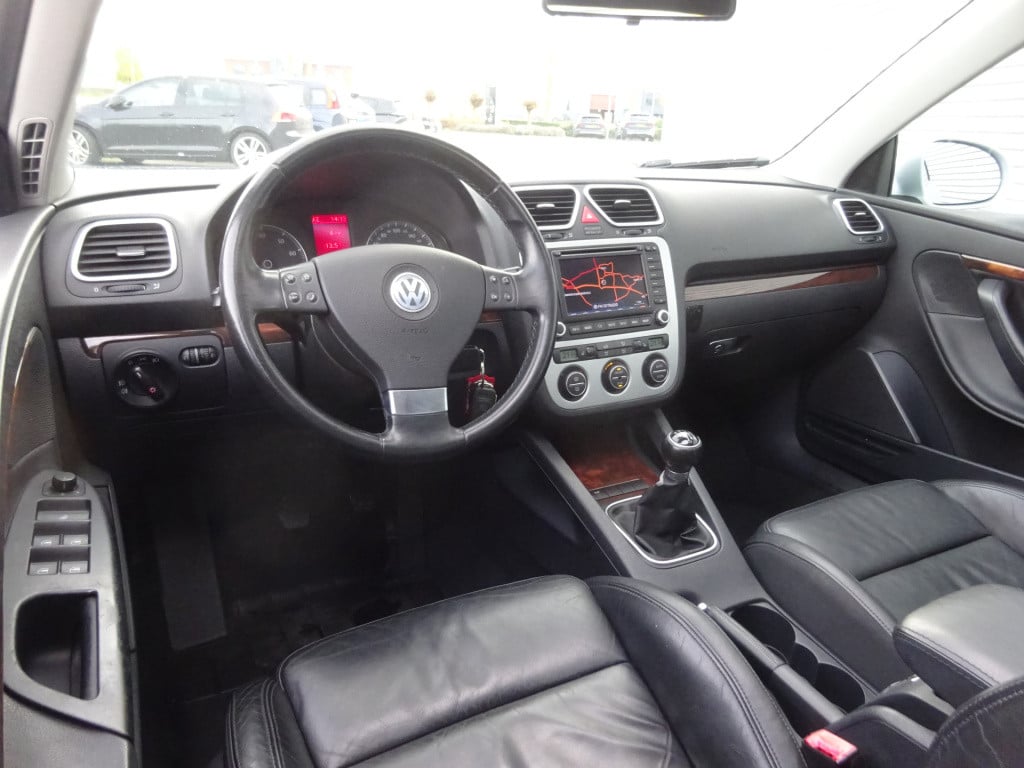 Volkswagen Eos 2.0-16v fsi climate control / stoelverwarming / cruise contr