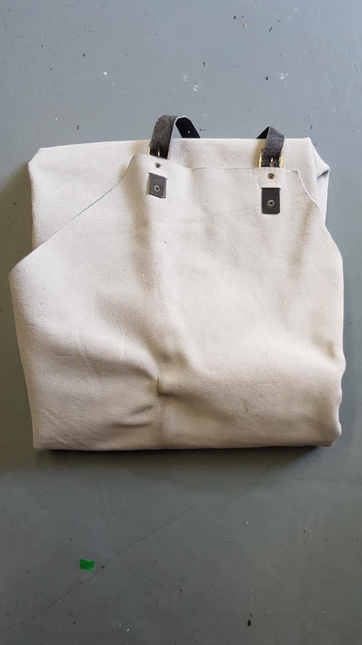 Lasschort leder