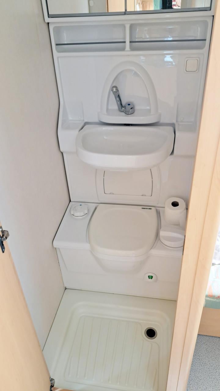 Caravan Delta Liner 3900 TZ 2001