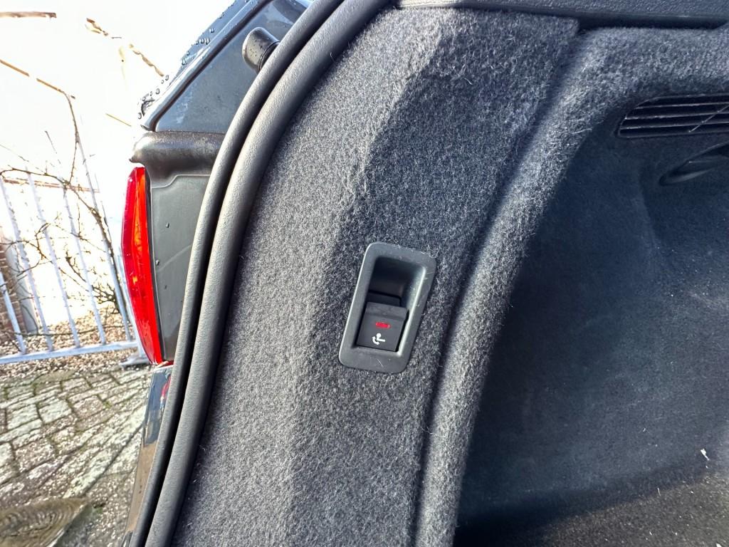 Audi A4 2.0 tdi design pro line uitklapbare trekhaak stoelverwarming