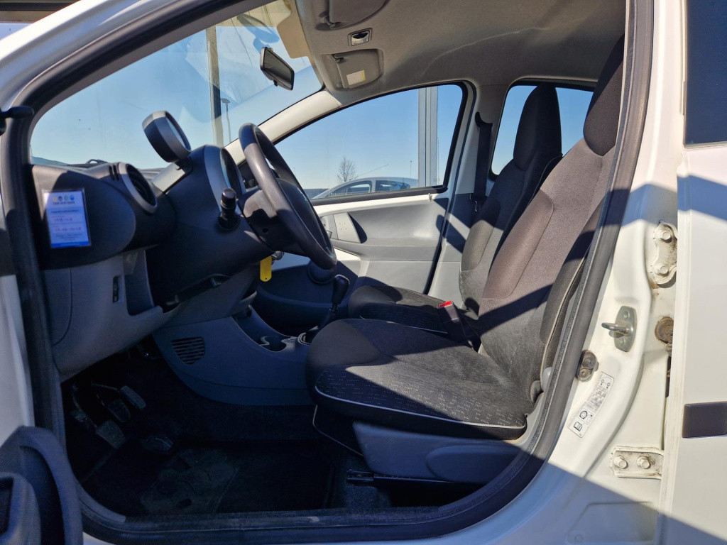 Peugeot 107 1.0-12v xs | airco | achterspoiler | velgen ''15 | toerenteller