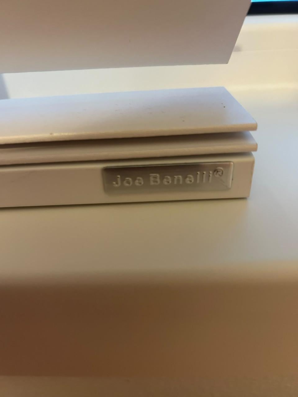 Houten jaloezieën van Joe Benelli