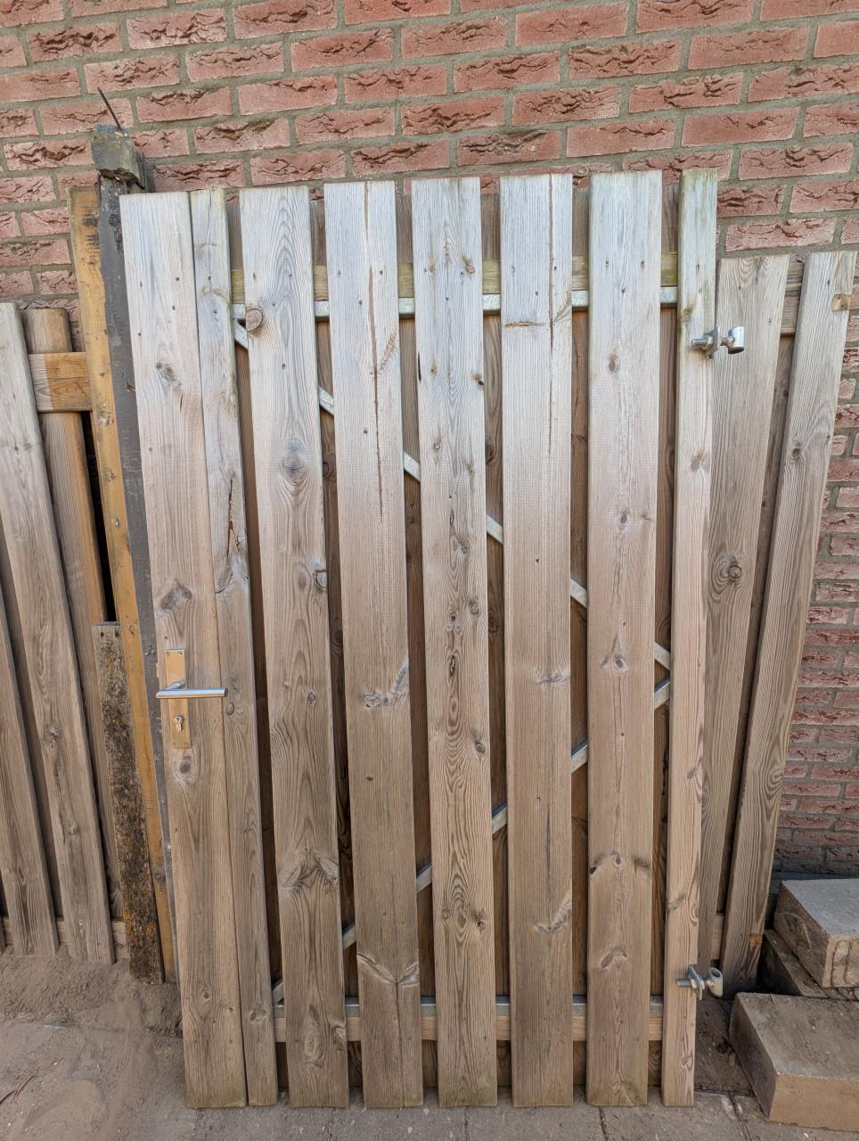 Douglas Tuinpoort 115 x 195 cm