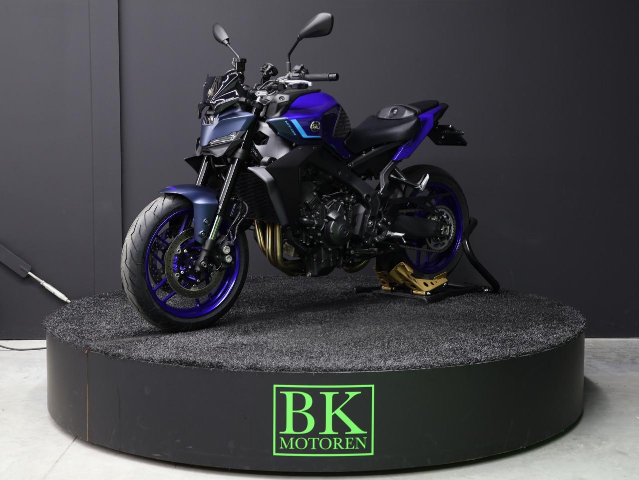 Yamaha MT 09 BK Performance Edition